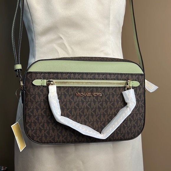 MICHAEL KORS EW LARGE CHAIN CROSSBODY Brown Green Light Sage Signature B… - Picture 1 of 6